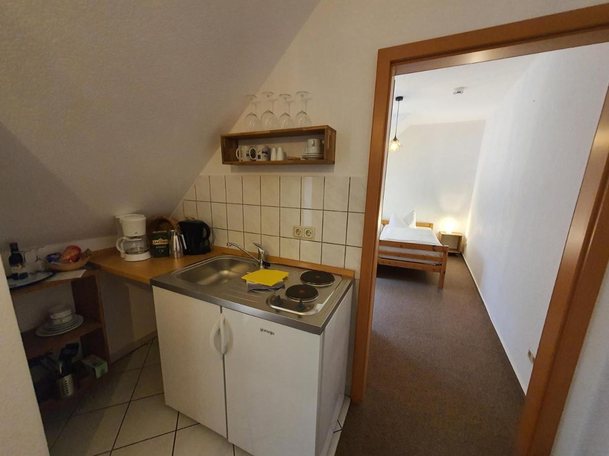 קדלינבורג Hotel Zur Goldenen Sonne מראה חיצוני תמונה