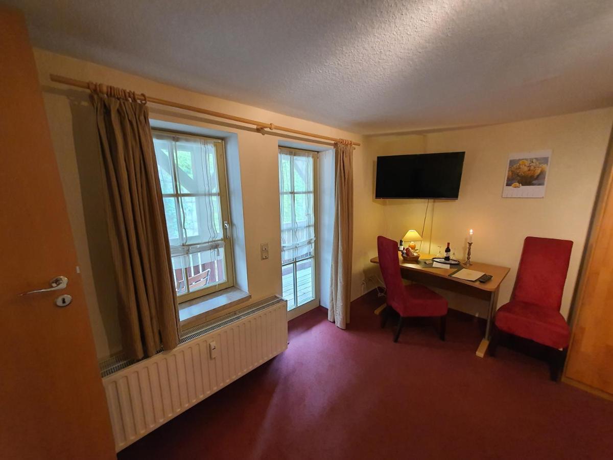 קדלינבורג Hotel Zur Goldenen Sonne מראה חיצוני תמונה